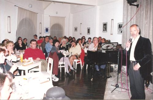 Tangos para cantar en el divn (espectculo de music-hall)